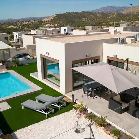 Maison Neuve Avec Piscine *
